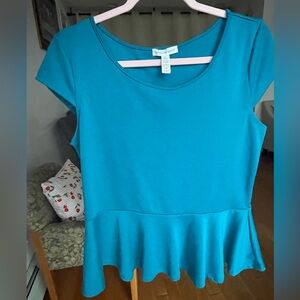 Ambiance Apparel Turquoise Top Women Scoop Neck Peplum Short Sleeve- Pre-owned